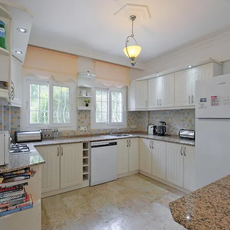 Elwyn Φετιγιέ